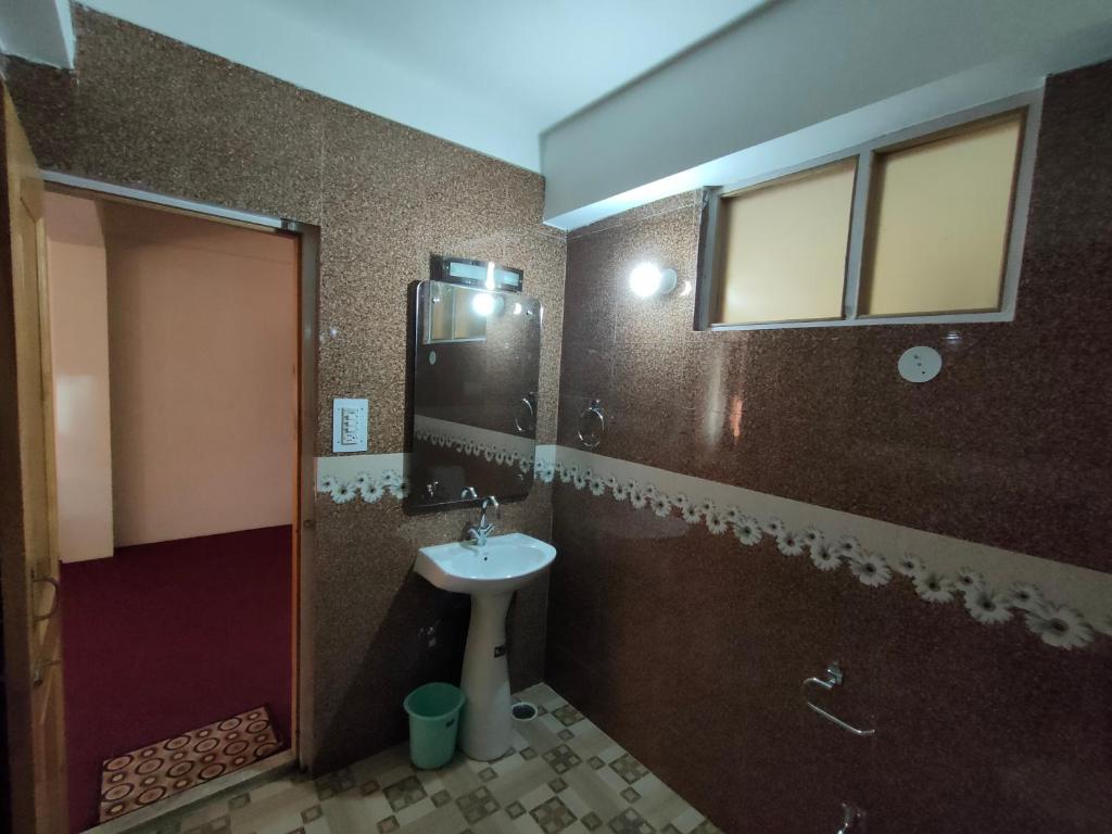 273237498