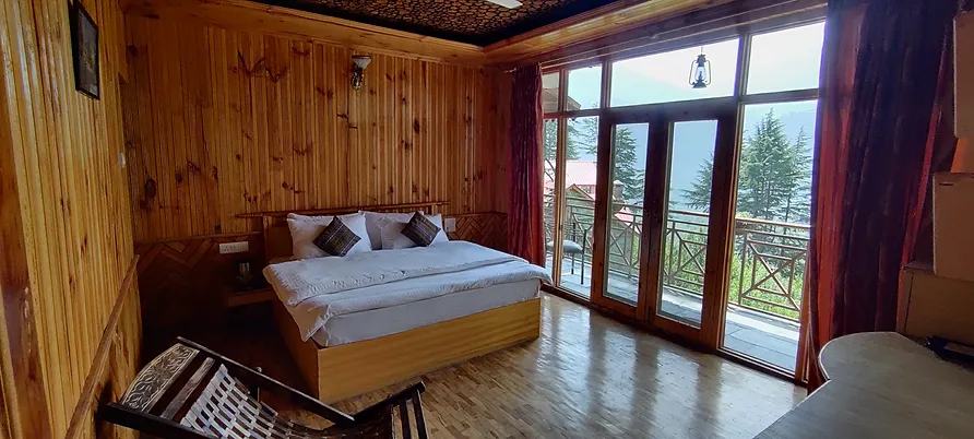 Signature Cottage bedroom