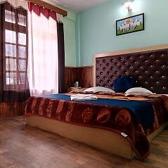 deluxe-room