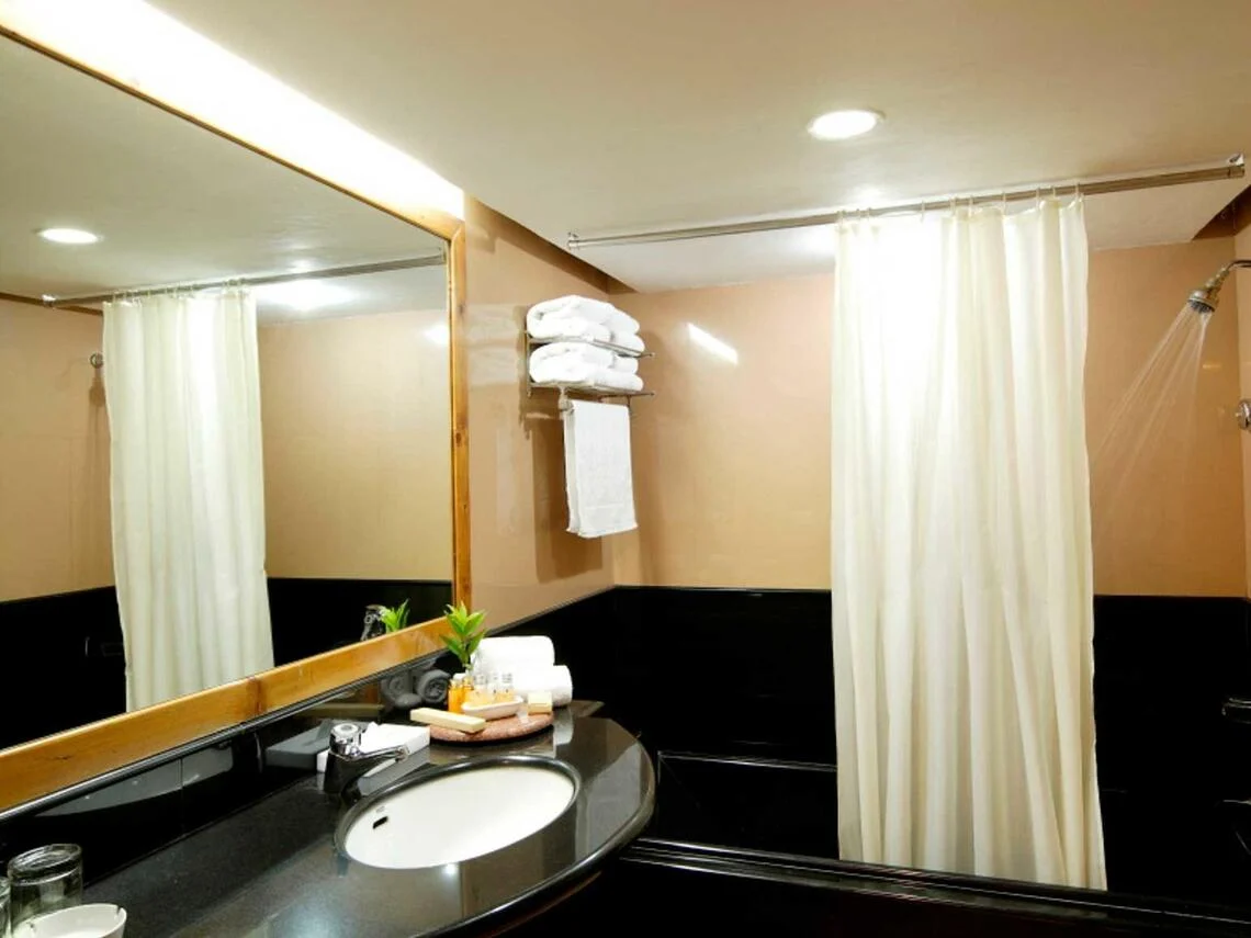garden-bathroom2-standard
