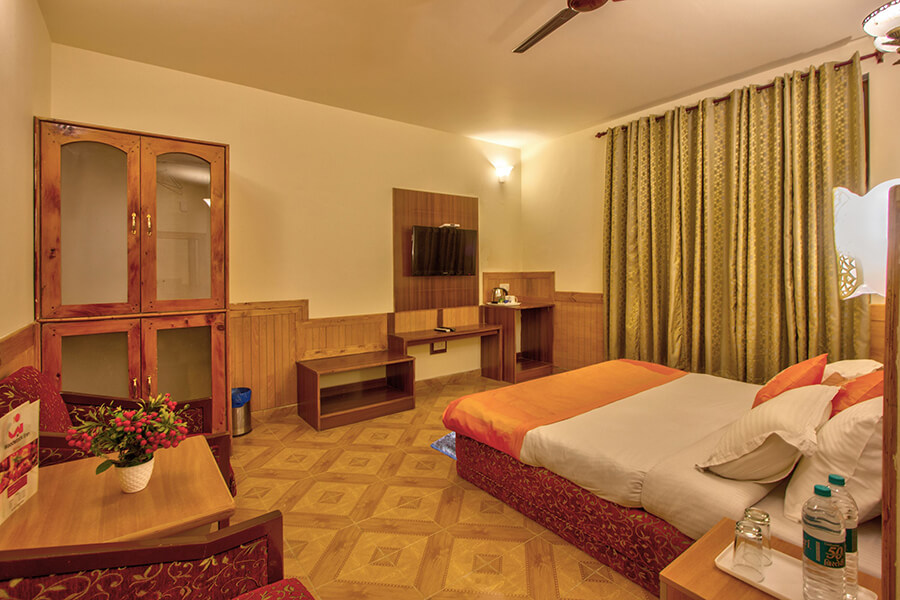 woodstock-inn-economy-room-1
