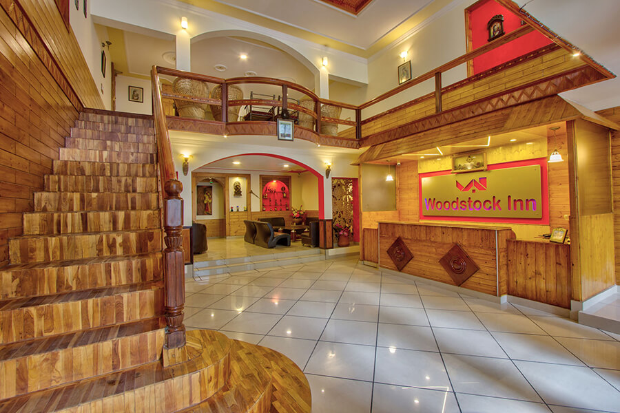 woodstock-inn-interior-1