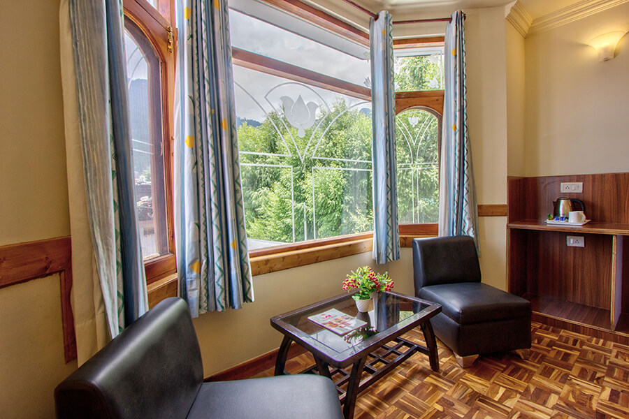 woodstock-inn-premium-room-4